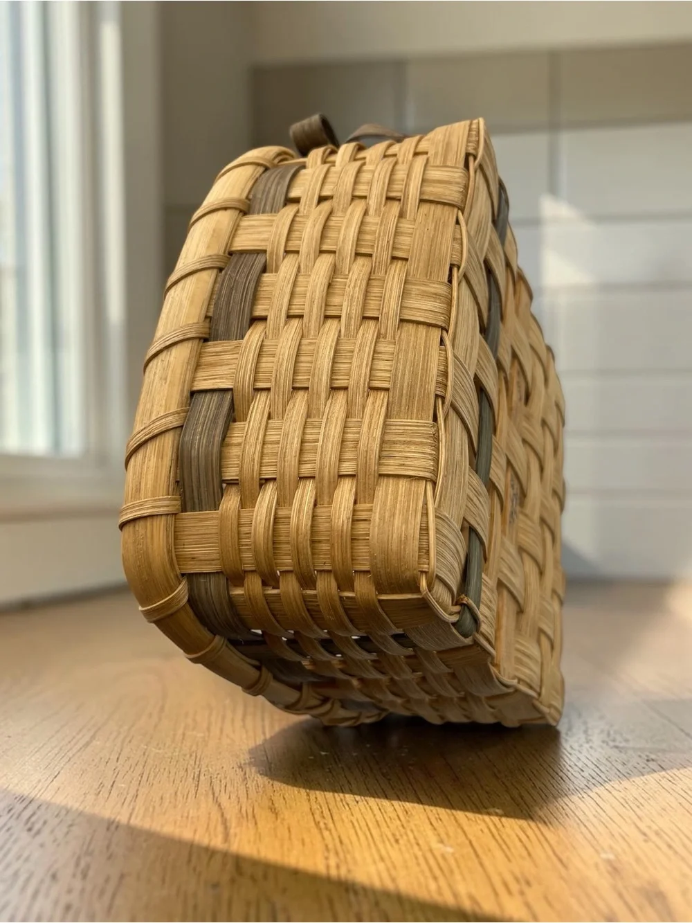 Vintage Handwoven Wood Splint Gathering Basket with Fixed Handle & Bow Accent Sm